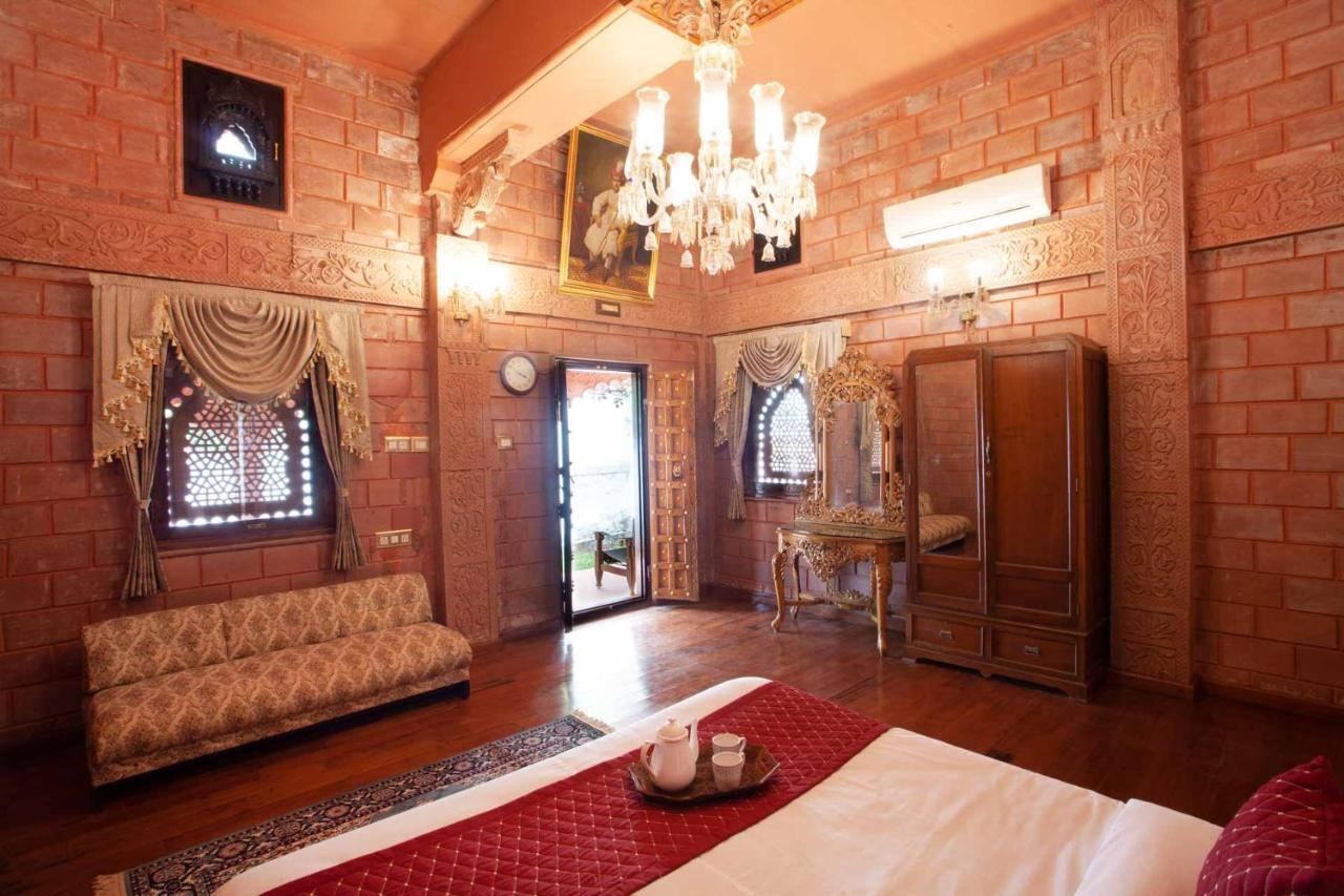 Stayvista At Pink Palace Rajasthani Decor Ooty Eksteriør billede
