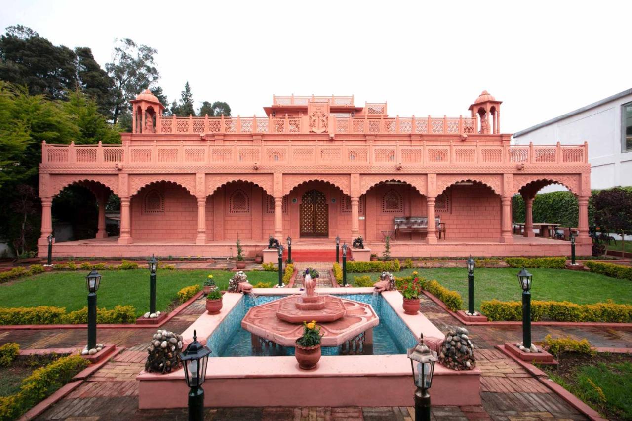 Stayvista At Pink Palace Rajasthani Decor Ooty Eksteriør billede