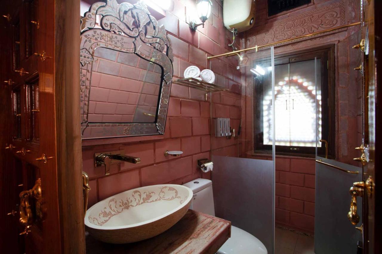 Stayvista At Pink Palace Rajasthani Decor Ooty Eksteriør billede